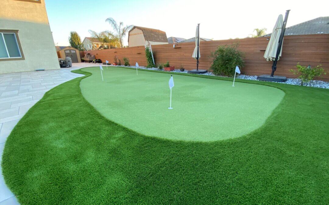 Artificial Putting Greens in Modesto: Are They Tough Enough for Harsh Weather?